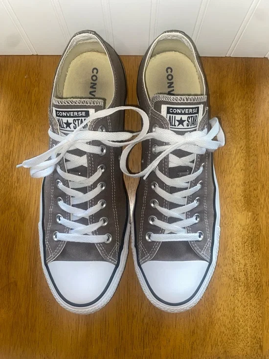 Converse Chuck Taylor Low Top Sneakers - Men’s Size 12 - Picture 2 of 7